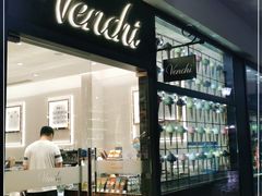 -VENCHI 闻绮(上海佛罗伦萨小镇店)