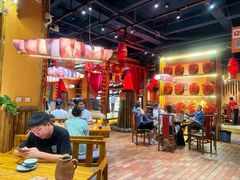 -老滇山寨•云南特色菜•地方菜•民族风情歌舞表演(金碧店)