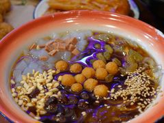 -爆炸头阿姨小四川正宗川味小吃(无任何分店)