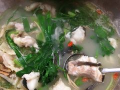 -姚记抚仙湖石锅鱼庄