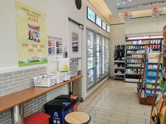 -全家便利店(宜山路站店)