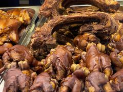 -老鼎万春卤菜(五代传承创始老店)