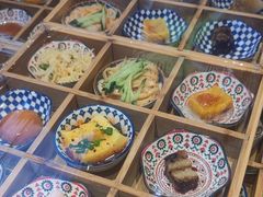 -阿瓦山寨·湘菜现炒·剁椒鱼头王(咸阳总店)