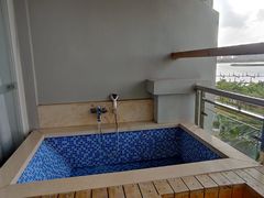 -皇马海口湾海景酒店(万绿园秀英港店)