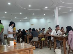大堂-何记酿皮店(西流湾店)