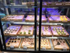 面包甜点陈列柜-盛江山自助料理(太原街万达店)
