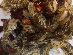 -扒虾小妹儿麻辣海鲜(宏图街店)