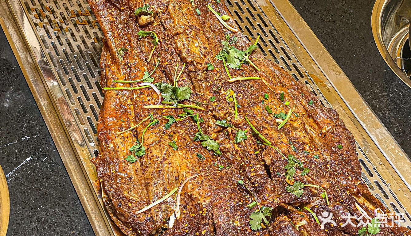 成都｜蒙古包里吃烤全羊🐑徒手撕羊肉的快乐