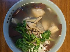 鸭血粉丝汤-金原鸭血粉丝汤·汤包·脆皮烤鸭(南京博物院店)