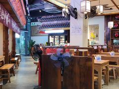 大堂-先启半步颠小酒馆(白麓里店)