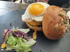 -HIGH FIVE哈福手工汉堡(桂林路店)