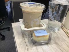 双层半熟芝士蛋糕-瑞幸咖啡(创兆广场店)