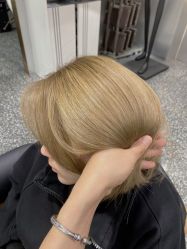 -Tloml salon