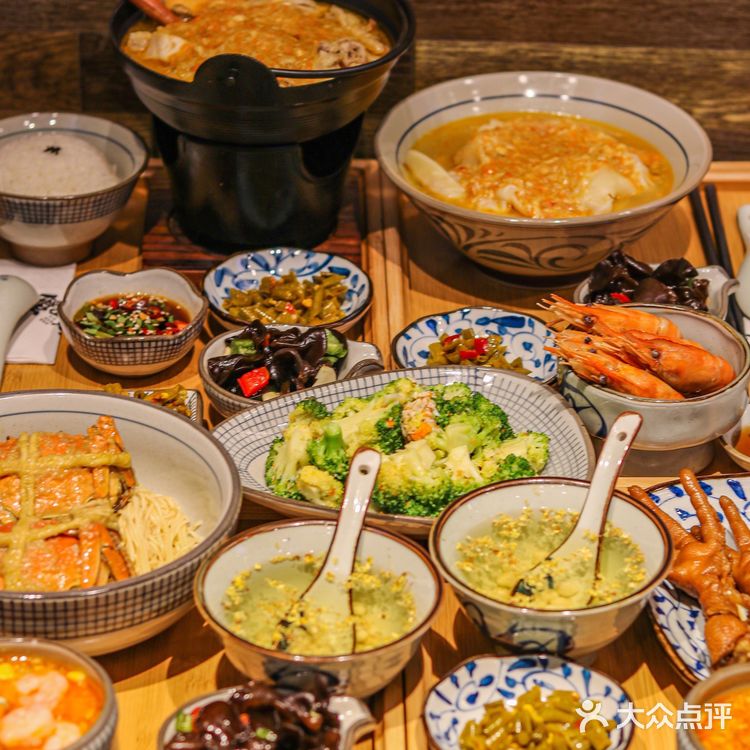 跟成都土著吃蟹黄面❗️TA们都说来蟹叁寳…