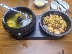 -云海肴·汽锅鸡·云南菜(天山百盛优客店)