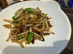 -魏铭鱼头捞饭(晋阳路店)