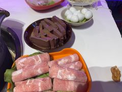 -钢管厂五区小郡肝串串香(蜀都万达店)