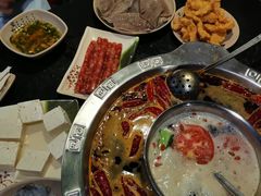 -洞亭火锅(防空洞总店)