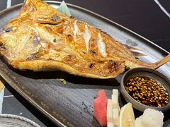 -山川小町·极番烧肉(新地假日广场店)