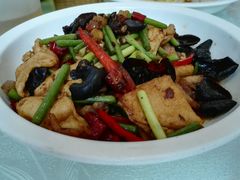 -侬佳蒸菜馆(听潮店)