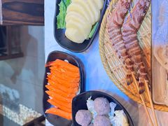 -鲜入围煮花胶鸡海鲜火锅