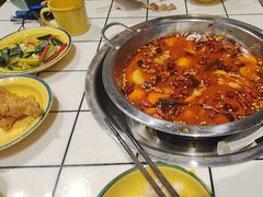 -晓彭肥肠鸡·泡椒鸡火锅(水木天地店)