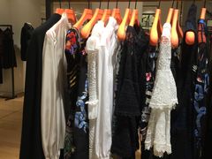 -乐蓬马歇百货公司(Rive Gauche)