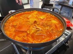 部队火锅-HONGA HONGA雄家(曹路店)