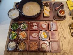 -银米·云南传统过桥米线(双廊黑金冠店)