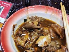 -边江铁锅炖鱼(振八街店)