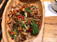 -老滇山寨•云南特色菜•地方菜•民族风情歌舞表演(金碧店)