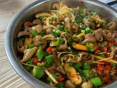 双椒肥肠-食神又名厕所兔