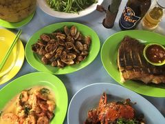 -明记烧鱼美味店