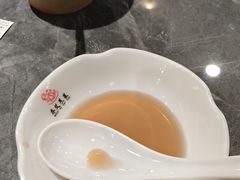 -莱莱小笼·乔艾