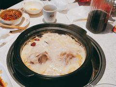 -三人行骨头王火锅(长寿店)