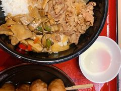 麻辣菌菇烧肉丼-食其家·牛丼咖喱(太阳宫店)