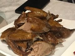 手撕乳鸽-琬苑鸽庄·川粤融合菜(解放碑总店)