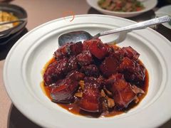 黑猪红烧肉-双子楼大酒店(城开国际写字楼店)
