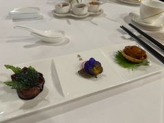 蜜汁鳕鱼鲍鱼酥-唐阁(香港朗廷酒店)