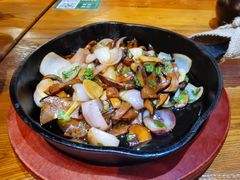 包烧野生牛肝菌-云海肴汽锅鸡·云南小炒(天津国金汇店)