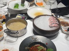 -红鼎豆捞·非遗鲍皇汤火锅(宝丰路店)