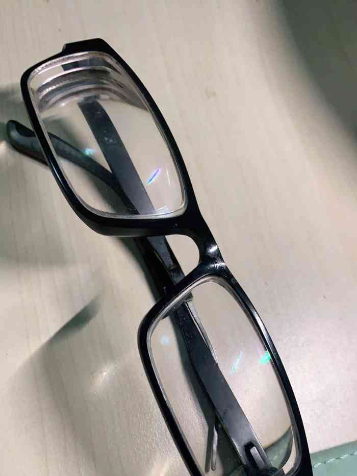 张三眼镜(回龙观店)-"店面不大,但验光设备齐备,服务态度好.旧.