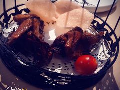 秘制脆皮乳鸽-避风塘(宝山万达店)