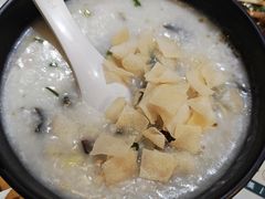 -粤色·老广州茶餐厅(河南商会大厦店)