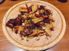 -云海肴·汽锅鸡·云南菜(天山百盛优客店)