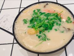 -肥汁米蘭香港米线(长宁来福士店)