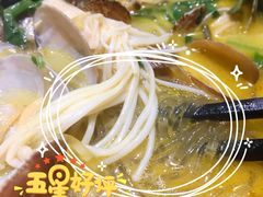 -何记花甲(海岸城旗舰店)