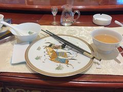 -乌兰湖畔草坪轻奢营地