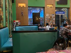 -香巴拉云南餐厅(华莱坞店)