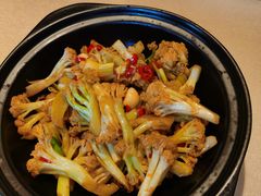 -八府香鸭·啫啫煲(华山路店)